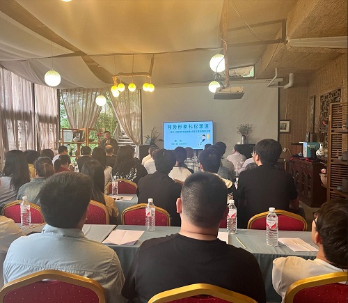 羅總總結(jié) 縮小.jpg